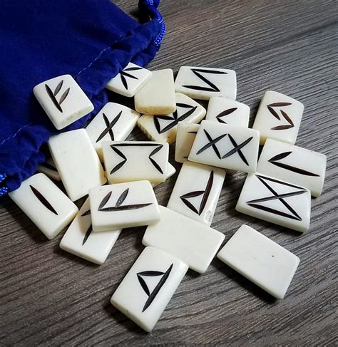 Cracked bone rune set
